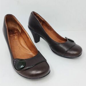 Gentle Souls by Kenneth Cole Brown Leather Heels w/ Button Detail Size 7 NEW